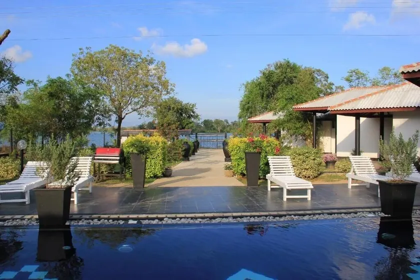 Flower Garden Lake Resort - Image 1