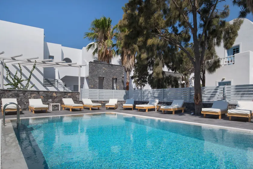 Meltemi Excelsior Suites - Image 1