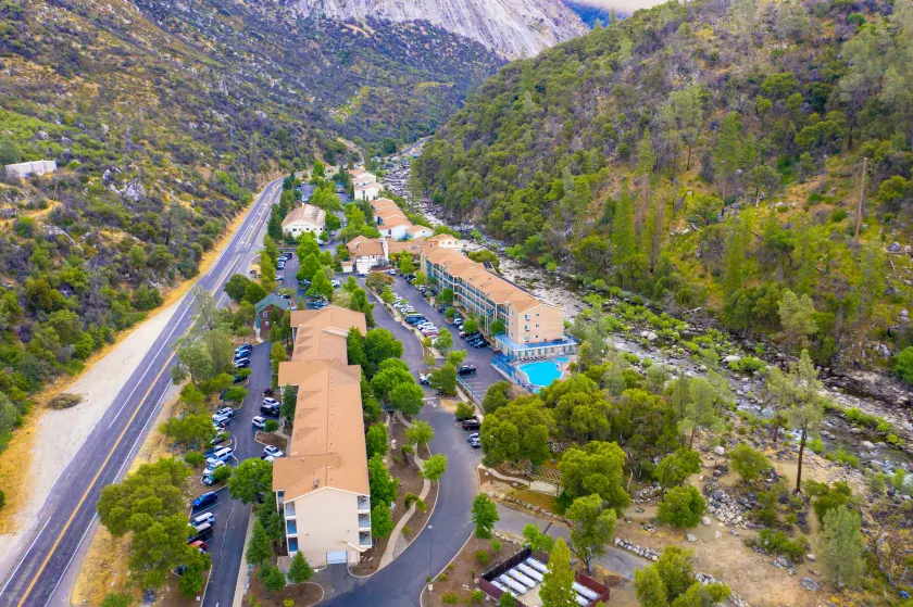Yosemite View Lodge - Image 1