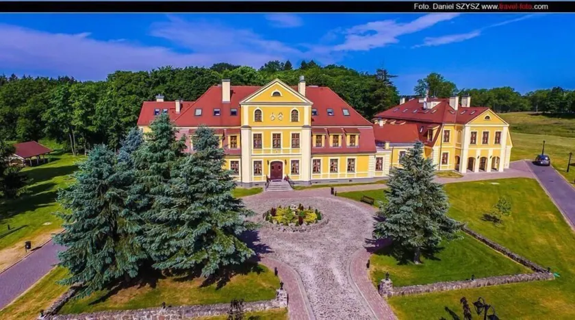 Pałac w Rymaniu - Image 1