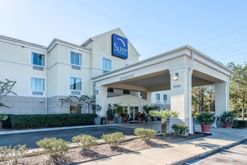 Sleep Inn & Suites University-Shands - Image 1