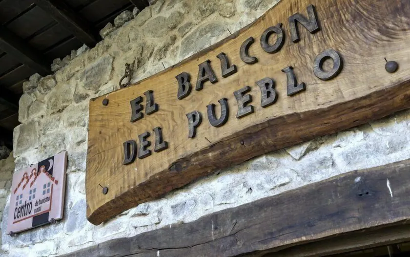 El Balcón del Pueblo - Image 1