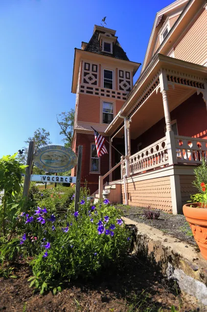 Cheney House Bed & Breakfast - Image 1