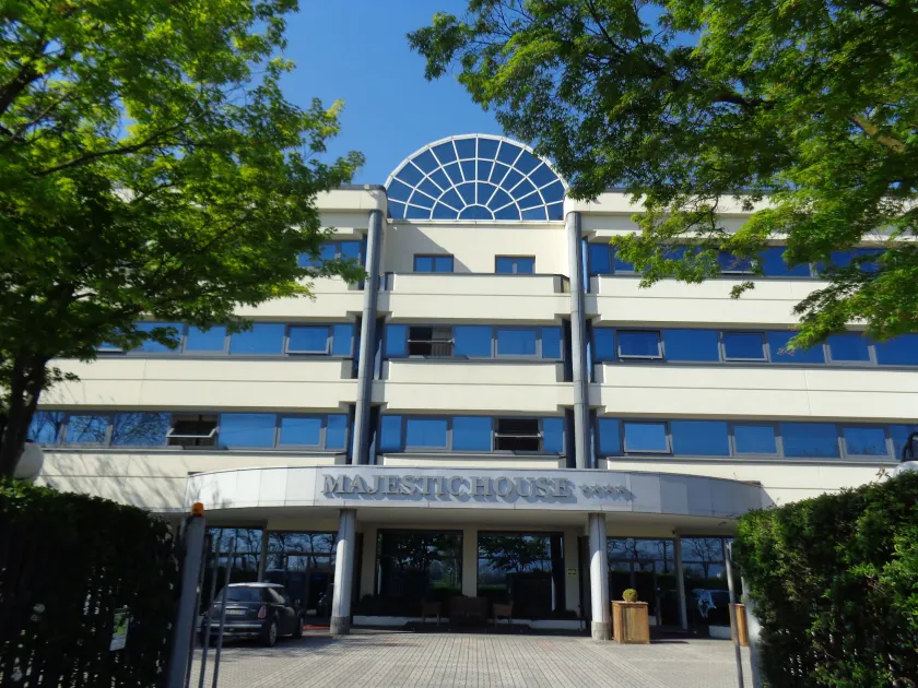 Ferretti MajesticHouse - Image 1