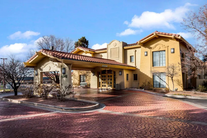 La Quinta Inn by Wyndham Albuquerque Northeast - Image 1