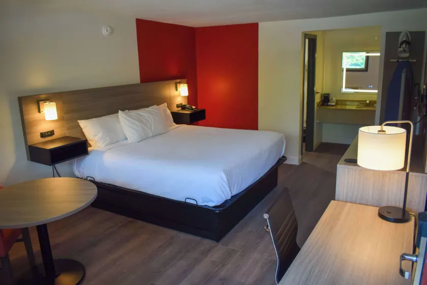 Ramada by Wyndham Cleveland Airport West - Image 1