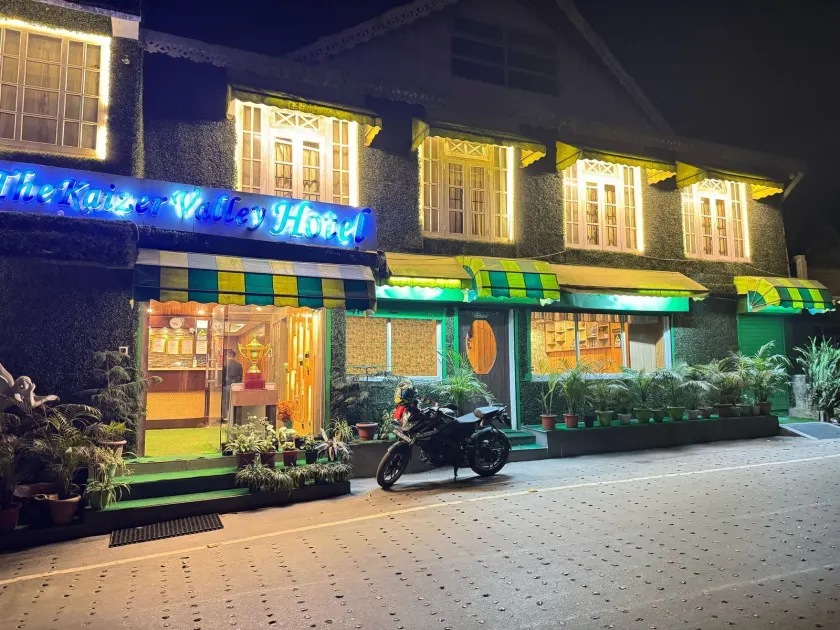 The Kaizer Valley Hotel - Image 1
