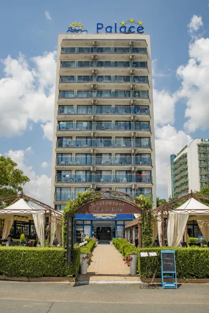 Palace Hotel - Image 1