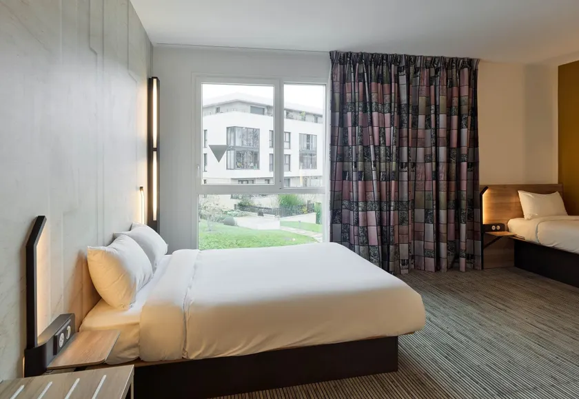 B&B HOTEL Versailles Rocquencourt - Image 1