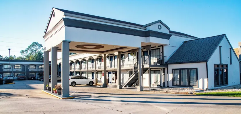 Studio 6 Suites Opelousas, LA - Image 1
