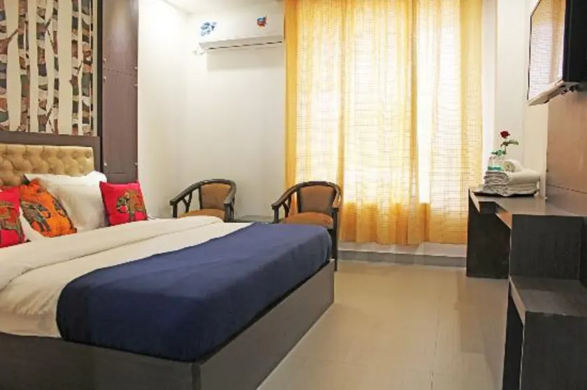 Adhunik Hotel Neemrana - Image 1