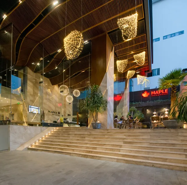Maple Hotel & Apartment - Image 1