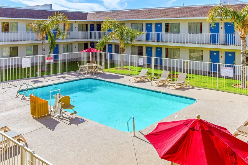 Motel 6-Phoenix, AZ - North Bell Road - Image 1