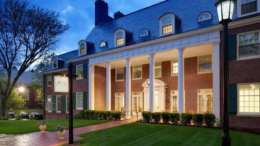 Andover Inn - Image 1