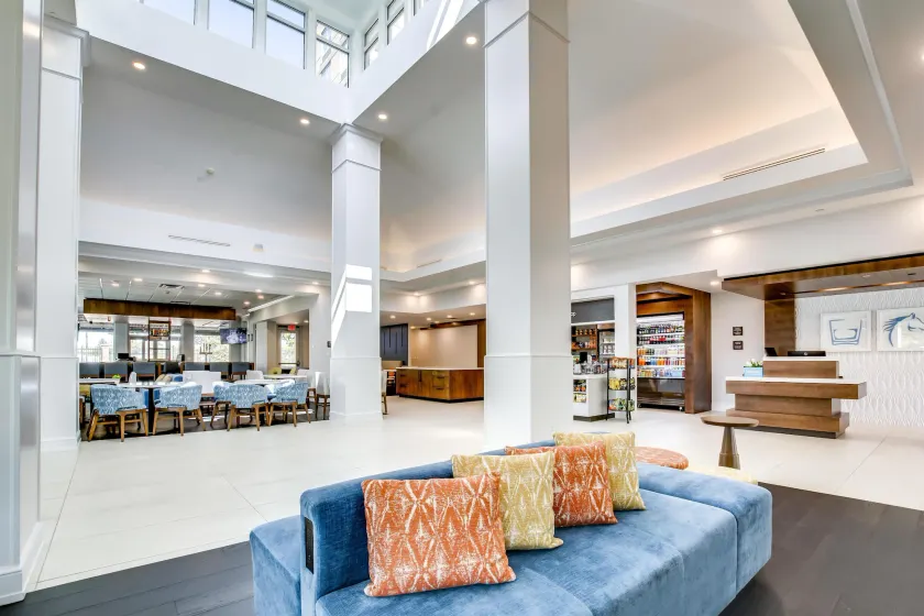 Hilton Garden Inn Louisville Airport - Image 1