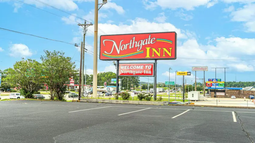 Northgate Inn by Townhouse Hattiesburg I-59 - Image 1