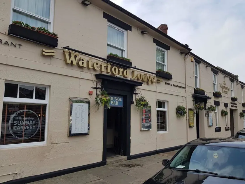 Waterford Lodge Hotel - Image 1