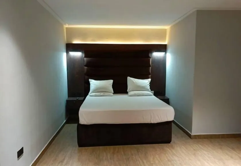 Regisgate Hotels - Room