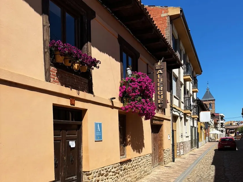 DORMERO Albergue Hidalgos Hospital de Órbigo - Image 1