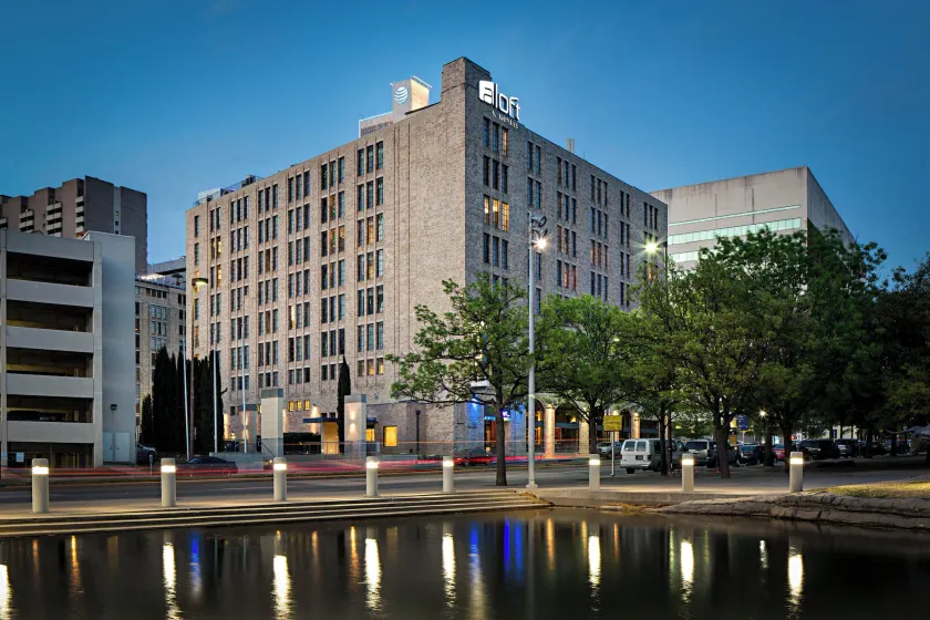 Aloft by Marriott Dallas Downtown - Image 1