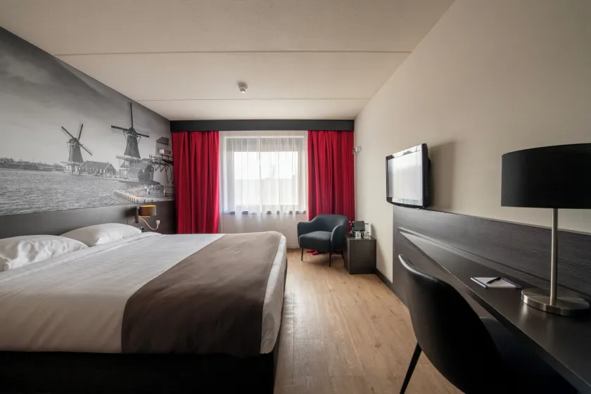 Bastion Hotel Zaandam - Image 1