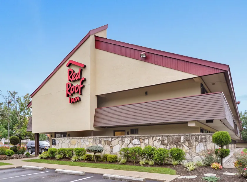 Red Roof Inn Huntington - Image 1