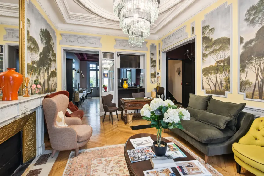  Hôtel Le Paris Singulier  - Image 1