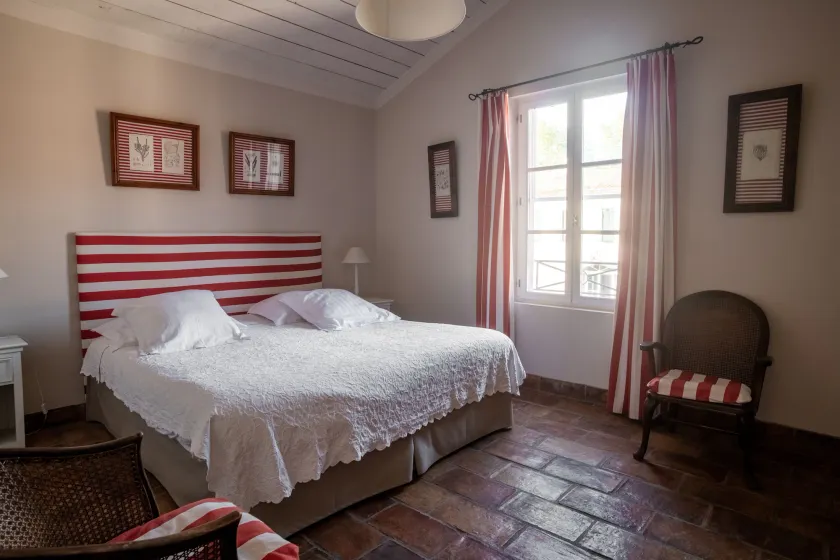 HOTEL et APPARTEMENTS DOMAINE DES CLOS - Teritoria - Room