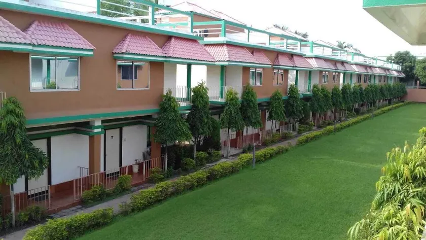Hotel Sea Bird International - Image 1