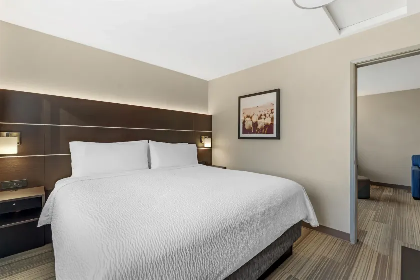 Best Western Plus Burlington – Skagit Valley Inn - Image 1