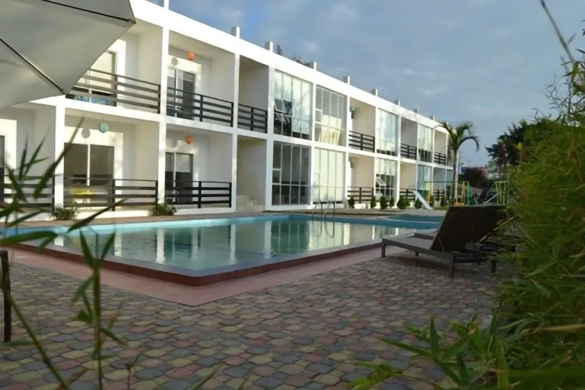 Ocean Blue Hotel - Image 1