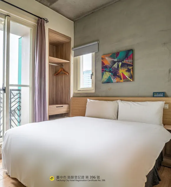 CHECK inn Express Taichung Yizhong - Image 1