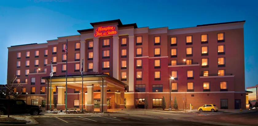 Hampton Inn & Suites- Denver/Airport-Gateway Park - Image 1