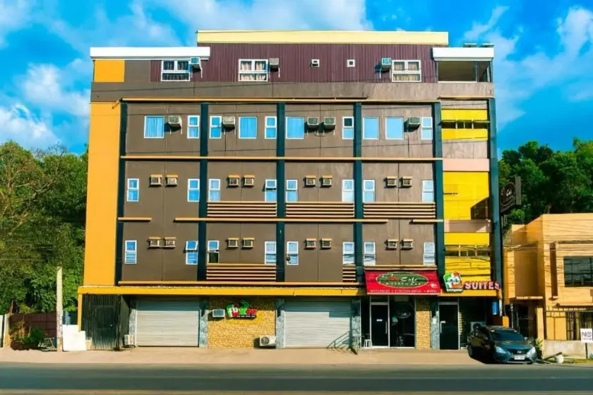 FB Budgetel Suites - Image 1