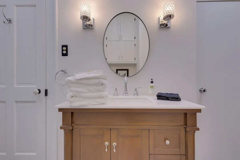 WFH Friendly: Abode w/ Balcony in Columbus! - Intérieur