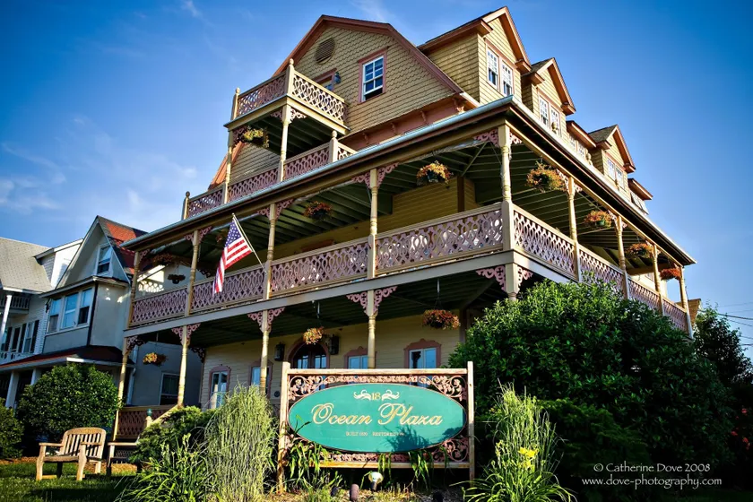 The Ocean Plaza Hotel - Image 1