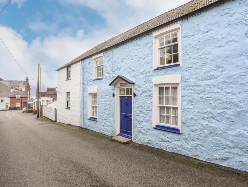 Bwthyn Dwyfor - Image 1