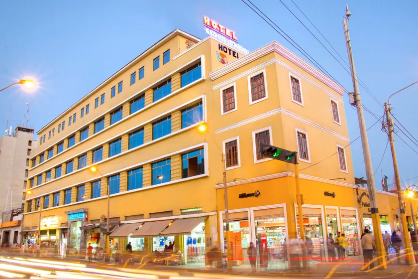 Colon Plaza Hotel - Image 1