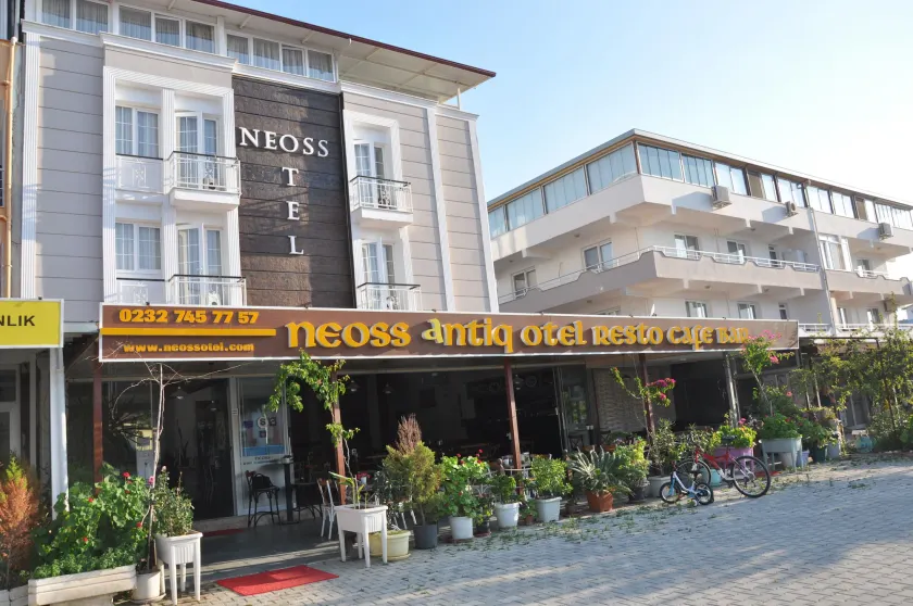 Neoss Boutique Hotel - Image 1