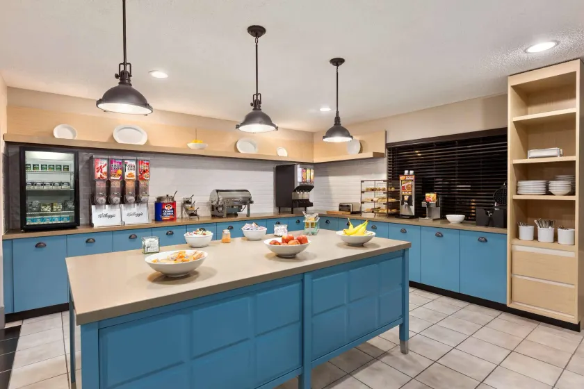 Country Inn & Suites by Radisson, Dahlgren-King George, VA - Image 1