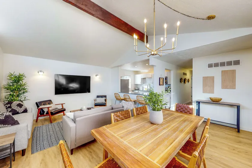 The Jewel of Elkhart, Lower Unit - Image 1