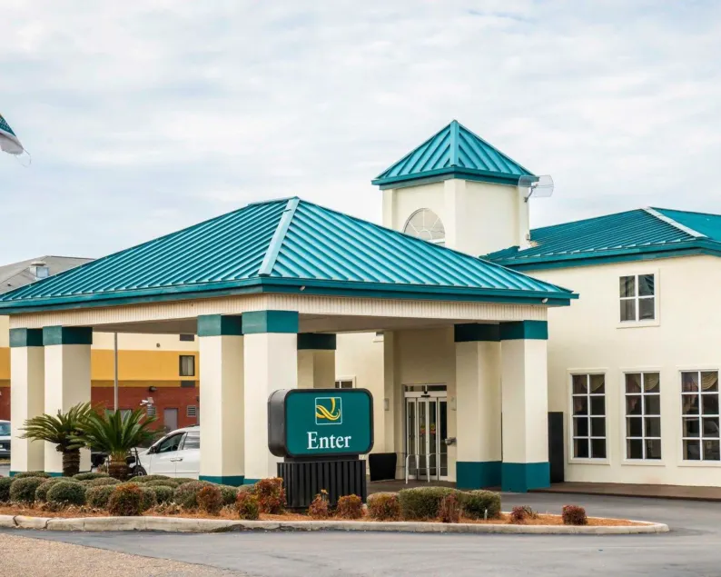 Quality Inn Chipley I-10 at Exit 120 - Image 1