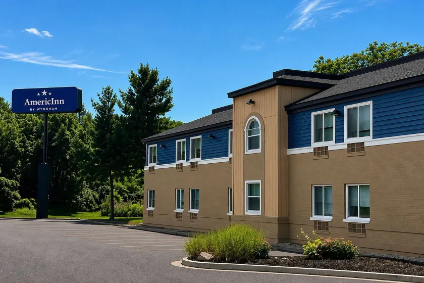 AmericInn by Wyndham Holland MI - Image 1