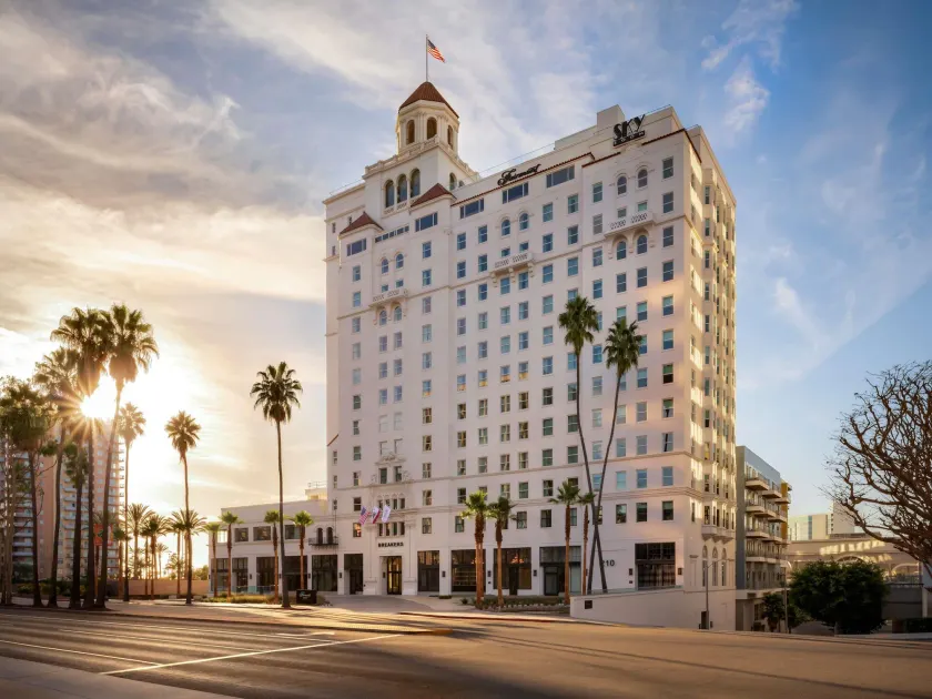 Fairmont Breakers Long Beach - Image 1