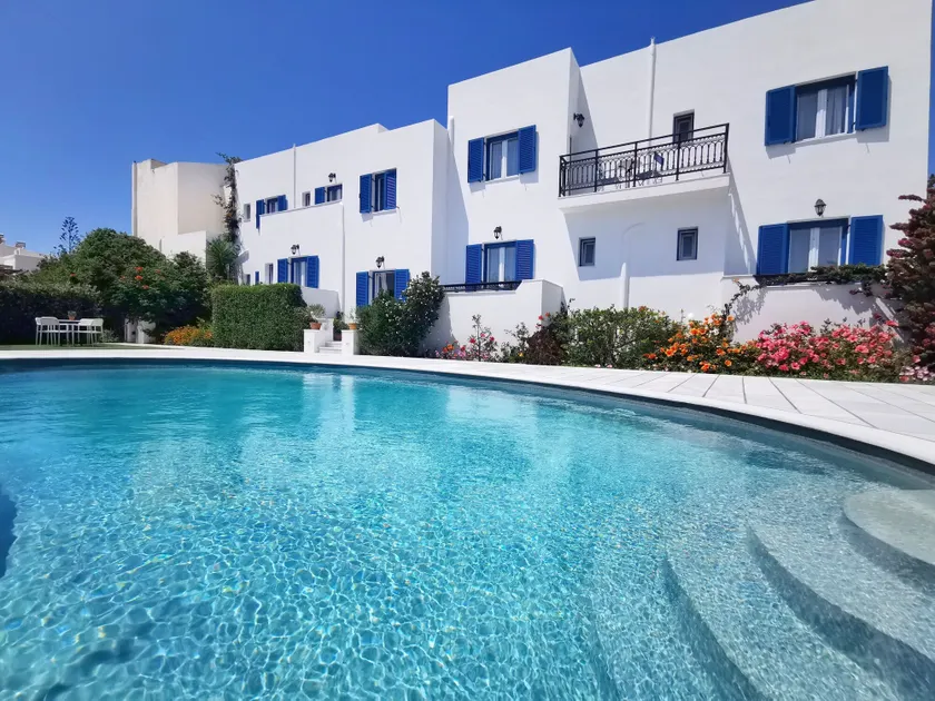Ikaros Studios & Apartments - Image 1