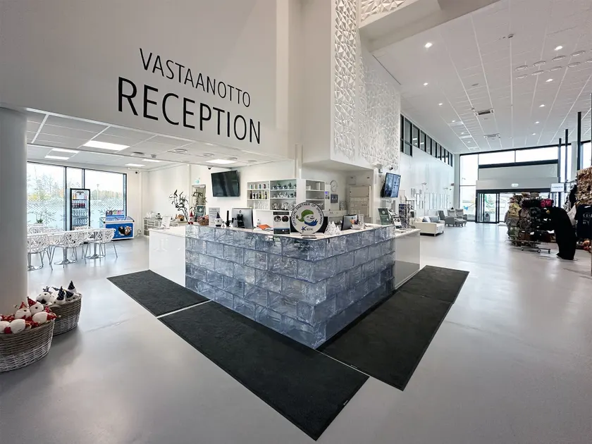 Seaside Glass Villas - Reception