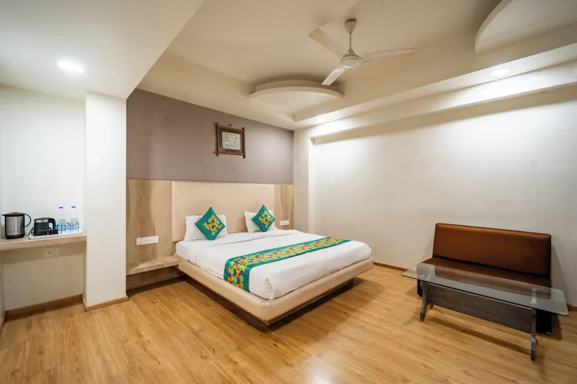 Treebo Kamal Regency, Near Bhopal Junction Railway Station - Image 1