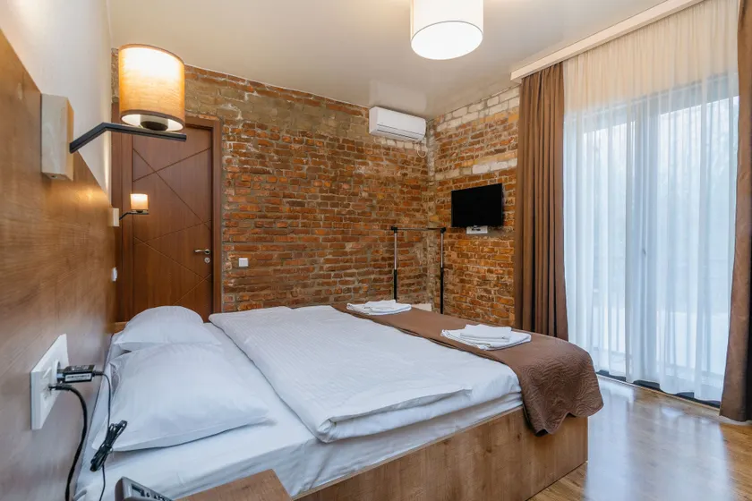 Hotel Green Town - Image 1