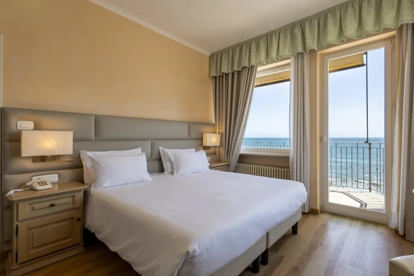 B&B HOTEL Diano Marina Palace - Image 1