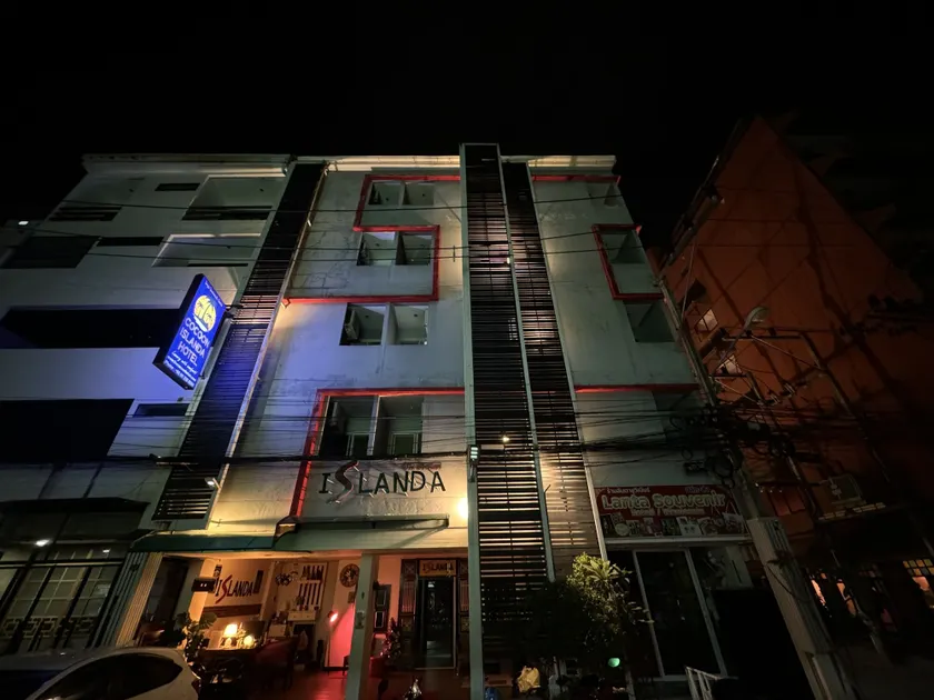 Islanda Hotel Patong - Image 1